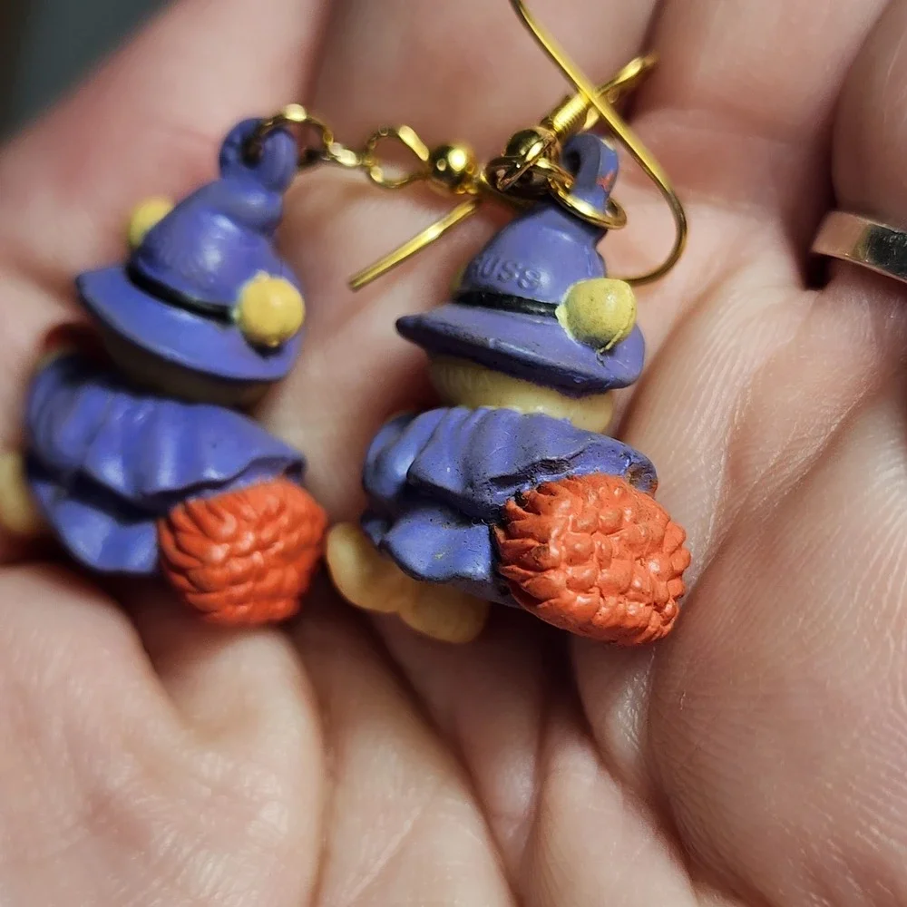 Vintage Russ Berrie Halloween Witch Teddy Bear Dangle Earrings Purple Gold Tone